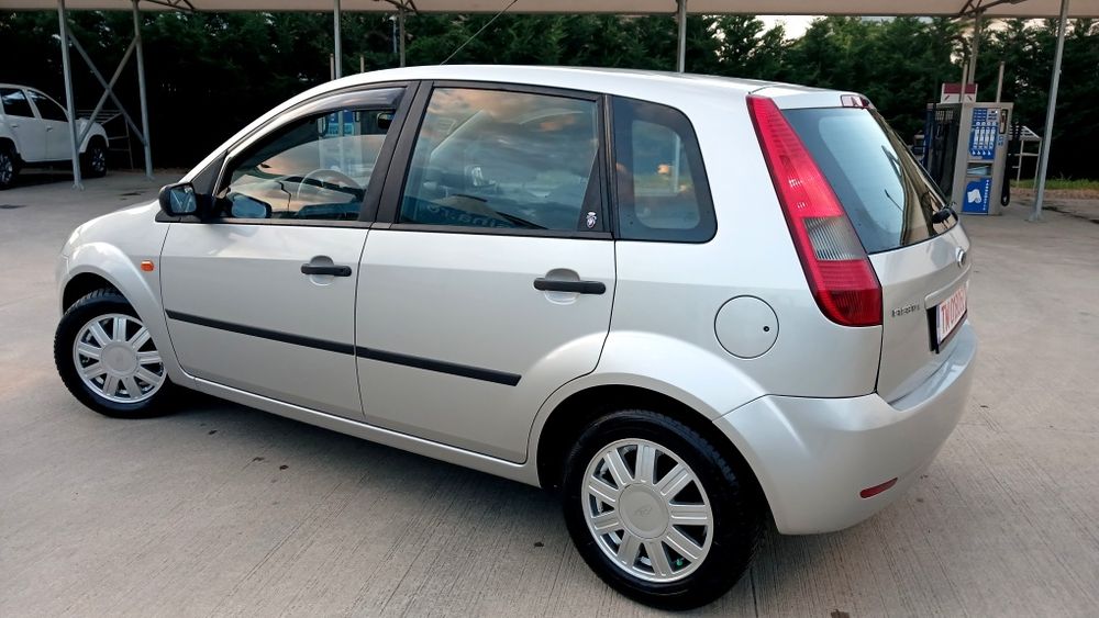 FORD Fiesta 2004 — imagine 2