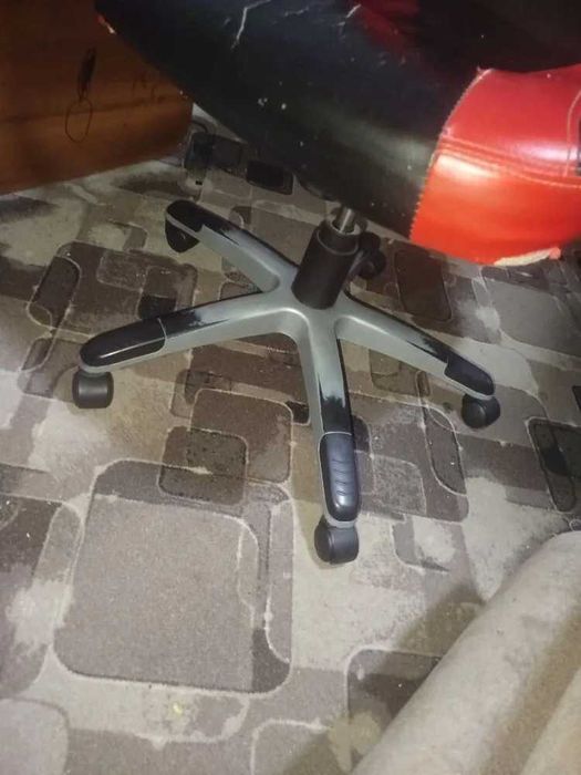 компьютерное кресло