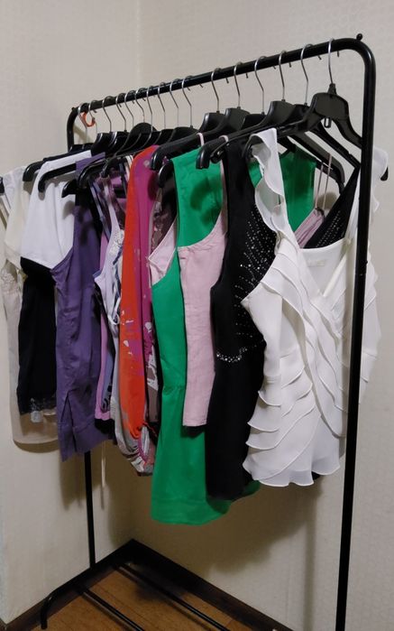 Продам женские блузки