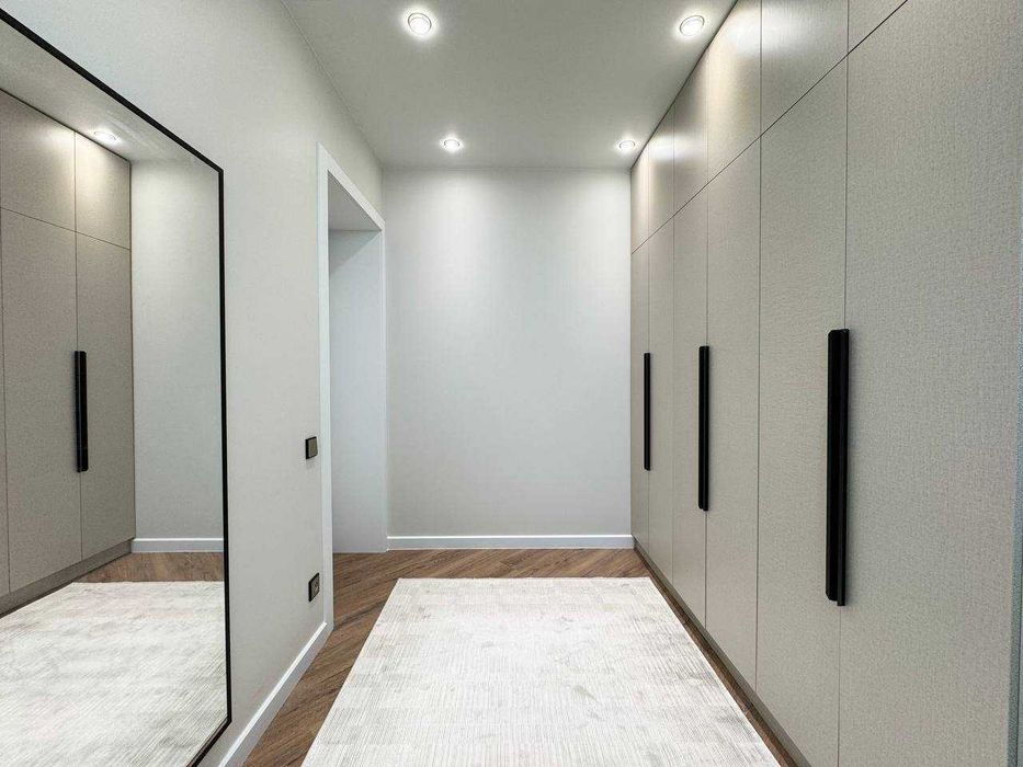 Продается Евро Квартира на Ц-1, 2в3/2/4. с Мебель и Техникой.