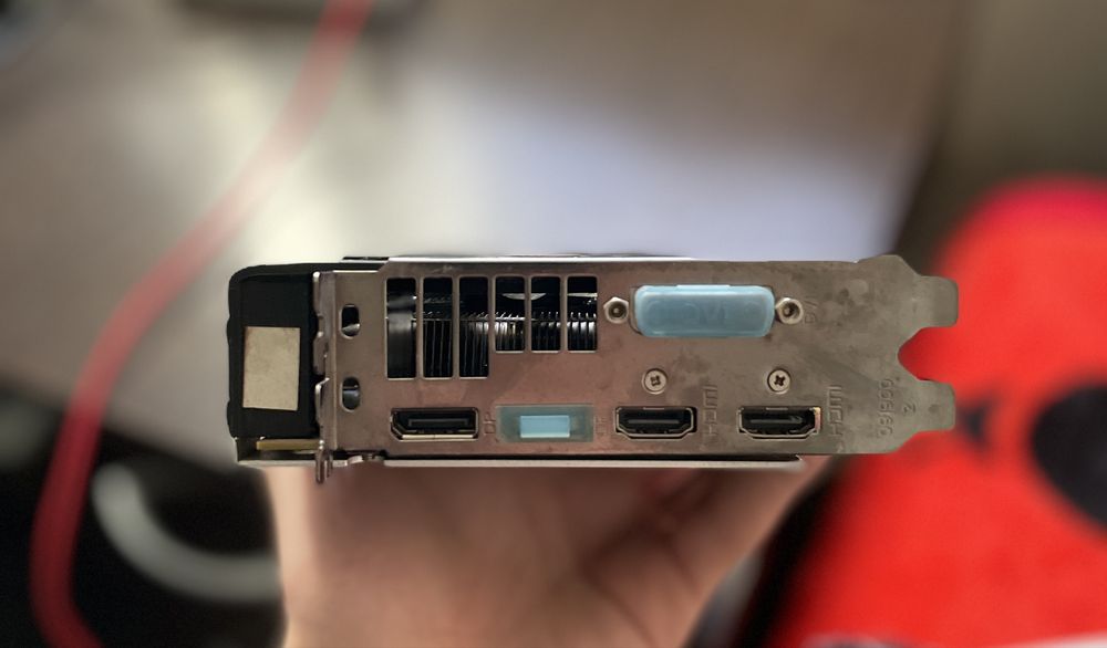 Vand placa rx 480 8gb