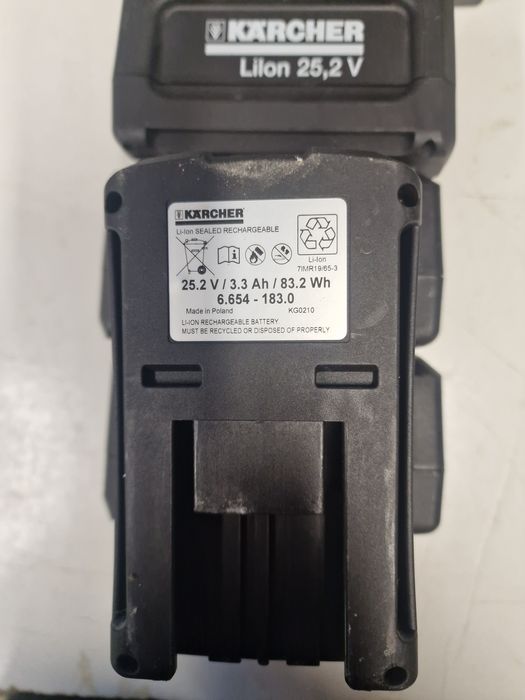 Incarcator si 4 acumulatori Karcher 25,2v, 3,3 ah