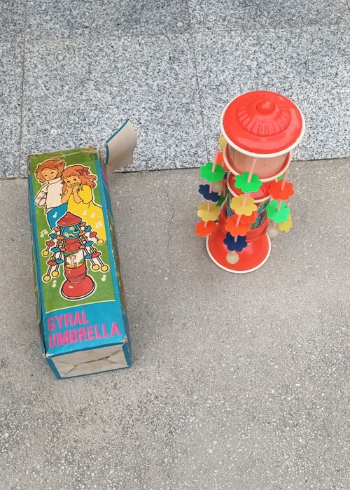 Jucărie veche funcțională