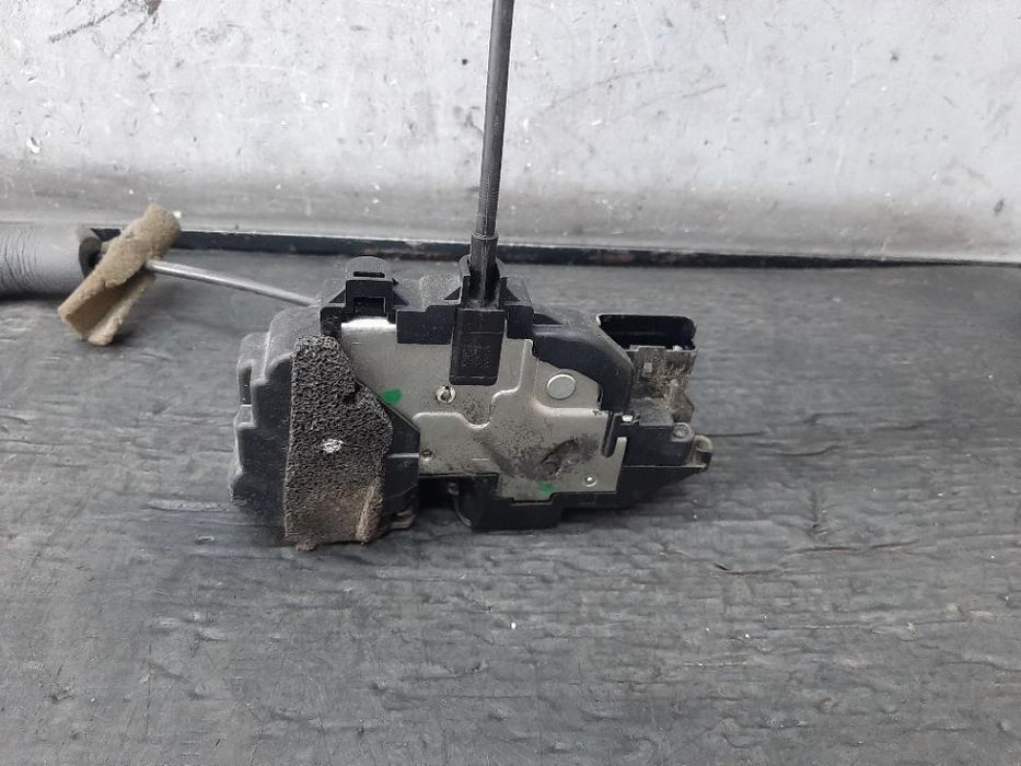 Broasca usa stanga spate renault laguna 3 bt0 1 825010003rc