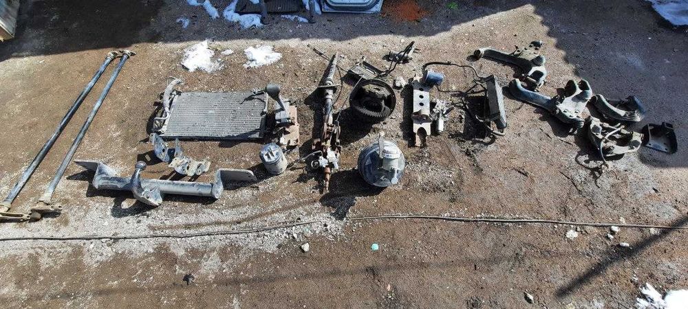 Запчасти на Mitsubishi Montero 1995