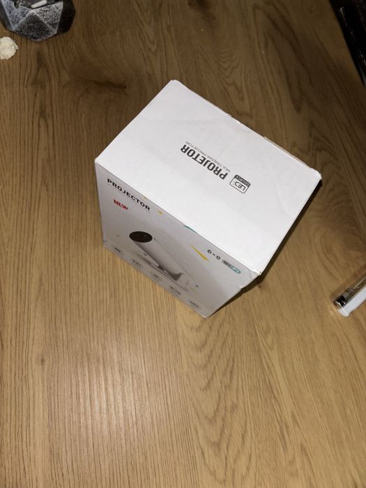 Проектор чисто нов