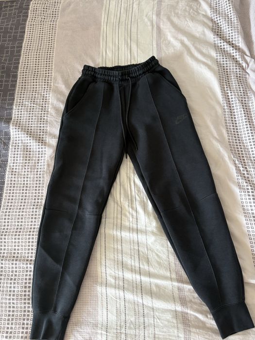 Долнище Nike Tech дамско