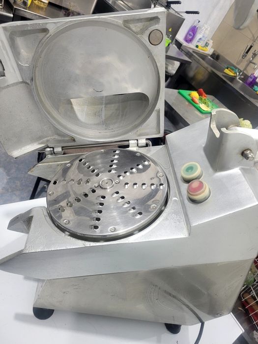 Feliator legume, mozzarella, parmezan