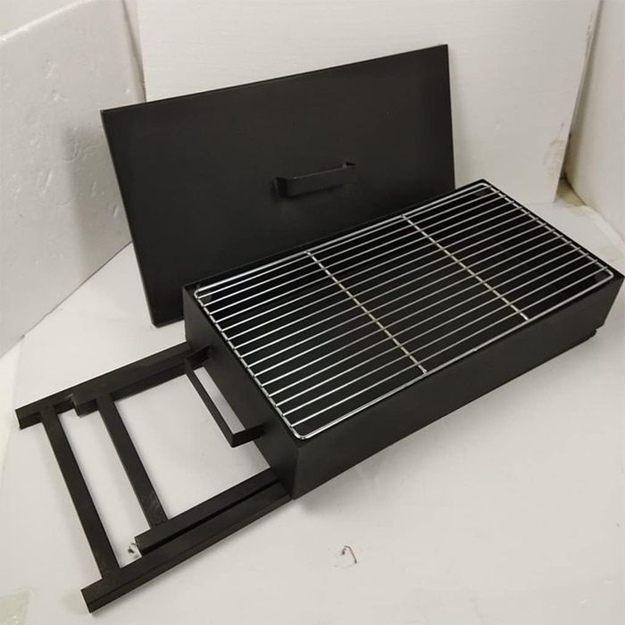 Барбекю със дървени въглища