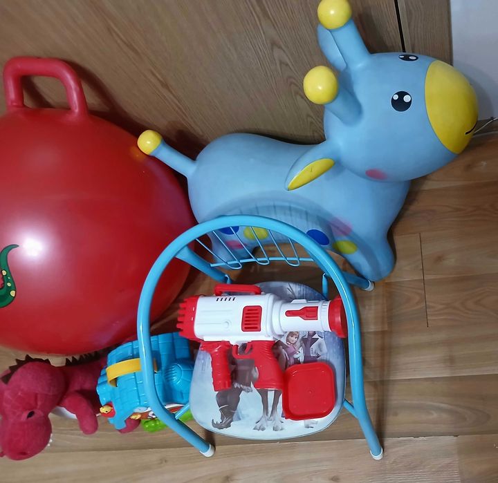 Лот детски играчки