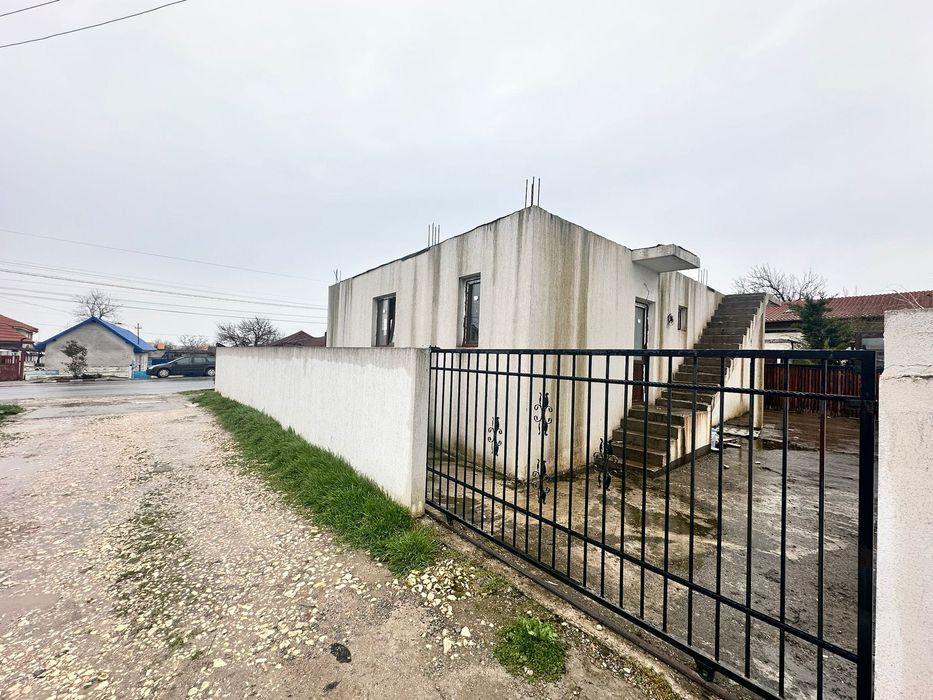 Spațiu comercial + spațiu de locuință (neconstruit)– potrivit pentru afacere și locuit! LUMINA