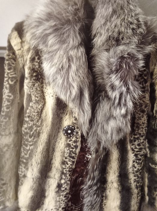 Шуба срочно продам!