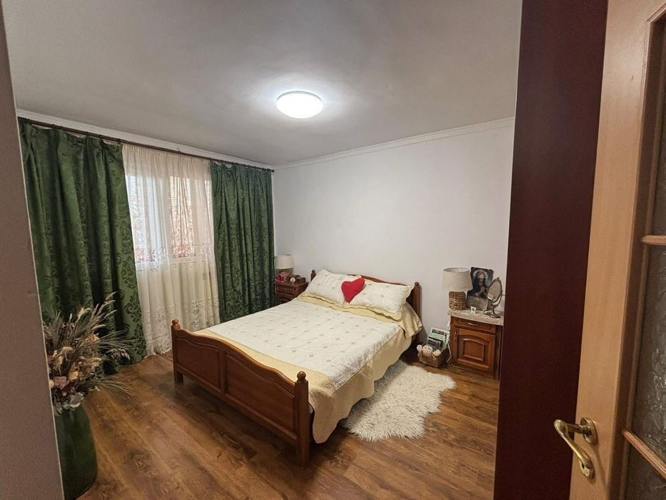 Apartament tip AN cu 3 camere si panorama deosebita-zona Nufarul,langa Colegiul National ,,Ghibu”