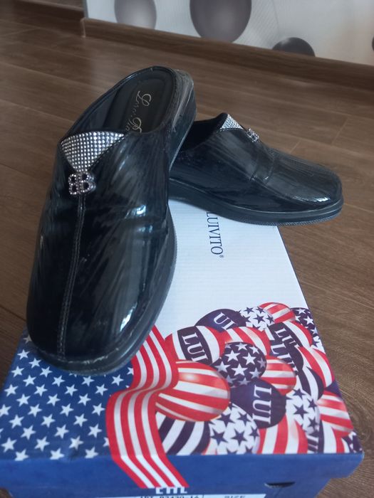 Обувлар арзон нархда сотилади!