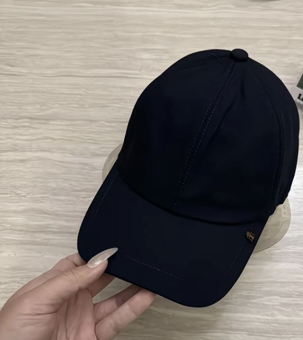 Кепка B.Cucinelli