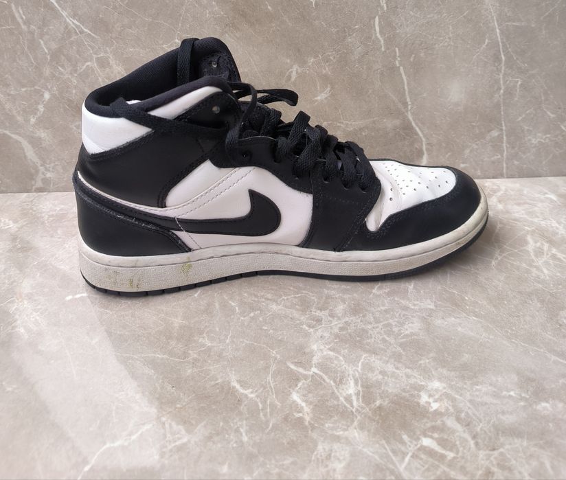 AIR JORDAN 1 MID PANDA номер 39
Panda ,1/3