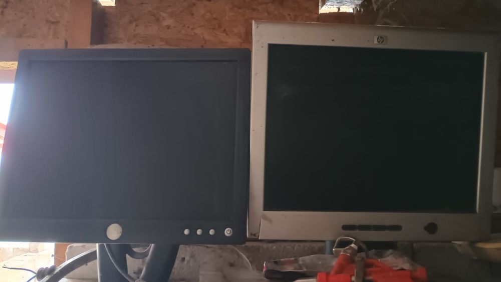 Lot IT: 3 Monitoare LCD (Dell, HP, LG) + Imprimantă Canon & Scanner Mu