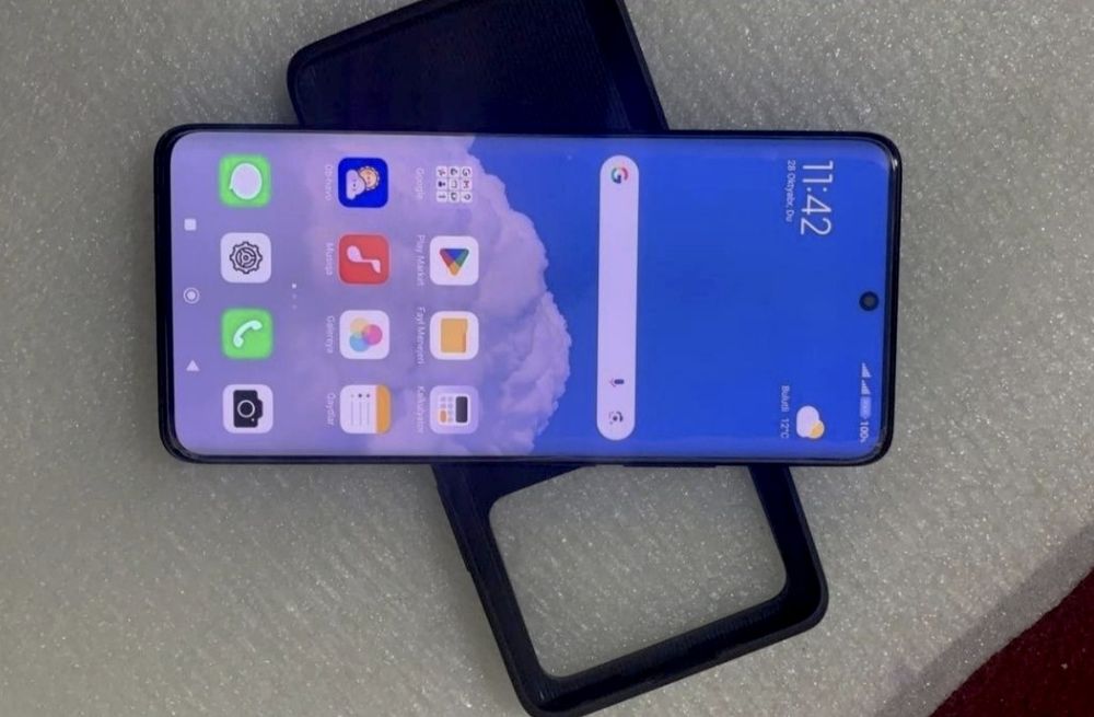 Redmi note13 pro pilus 5G                             Ram8+8/256