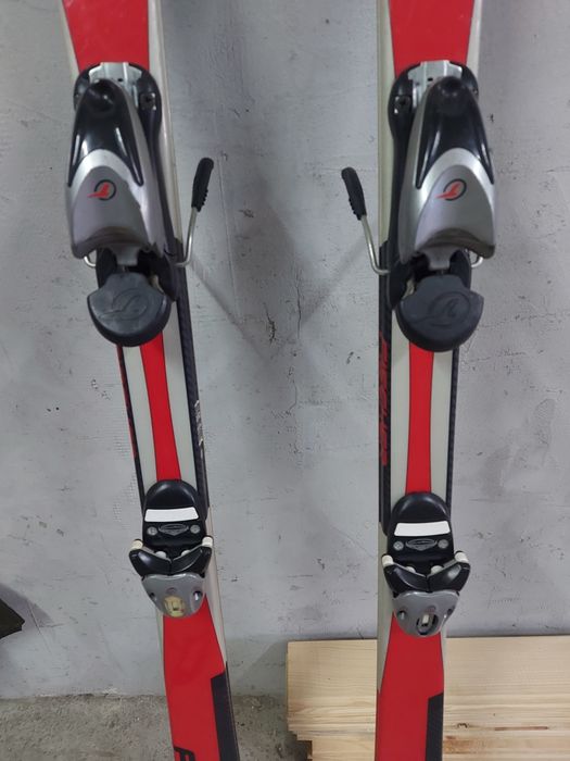 Карбонови ски много запазени