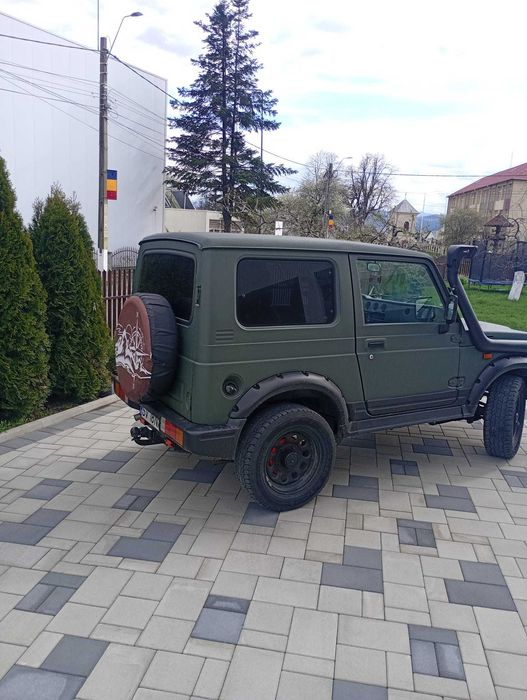 Vând Suzuki Samurai