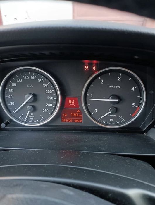 Vand BMW seria 5 ; caut schimb cu masina de 16 ani cat mai rapid ‼️