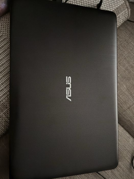 Asus VivoBook ноутбук