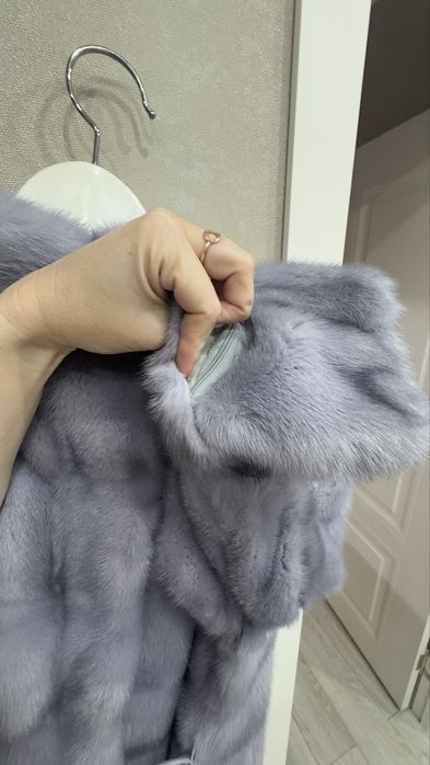 Продам норковую шубу