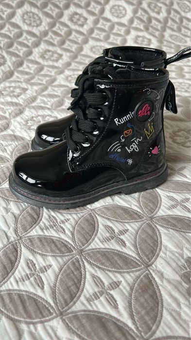 Детская лакированная обувь