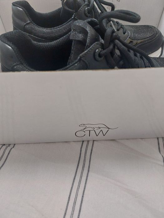 Adidasi dama catwalk