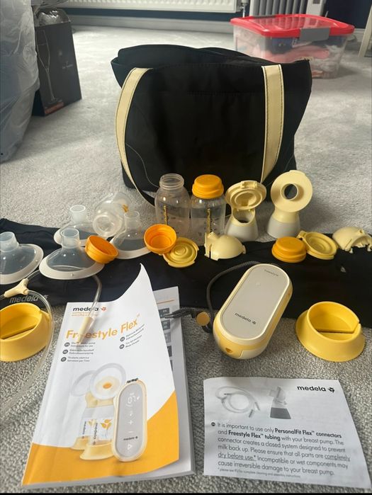 Двойна електрическа помпа за кърма Medela Freestyle Flex