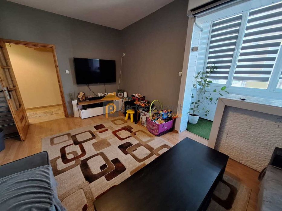 Дава се под наем Четиристаен апартамент в Пловдив, Южен - 99 кв.м за 450 € - Снимка #1