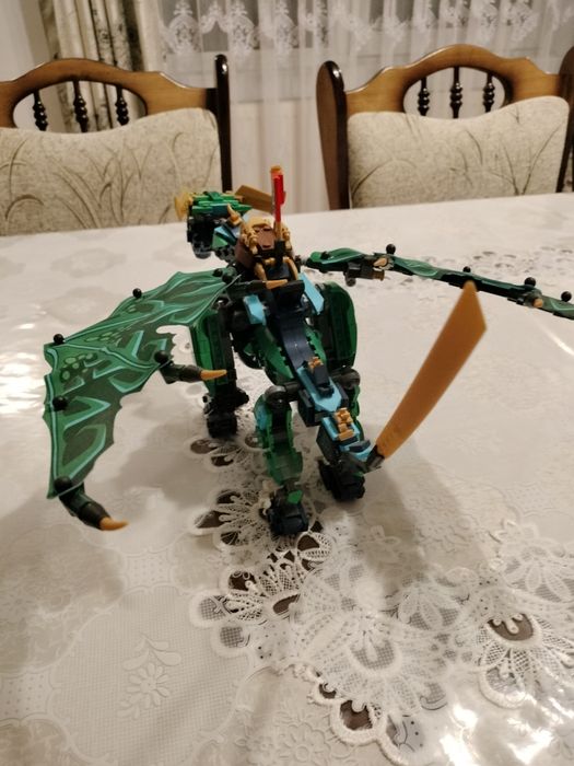 Lego Ninjago dragonul legendar Al Lui Lloyd