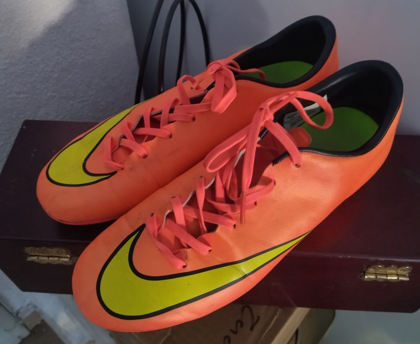 Оригинални футболни обувки NIKE MERCURIAL