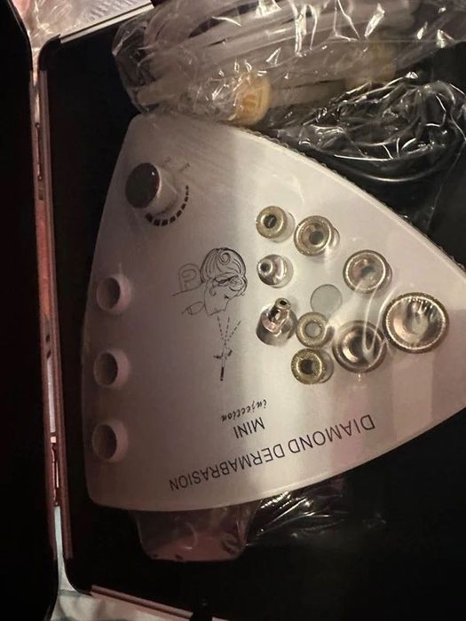 Aparat nou de microdermabraziune cu cape cu pulbere de diamant