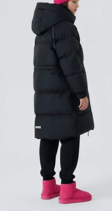 Продаётся куртка на девочек