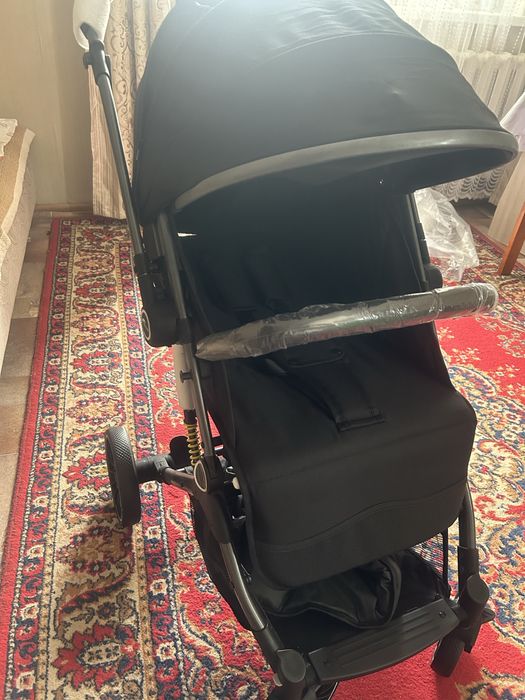 Новая коляска продам