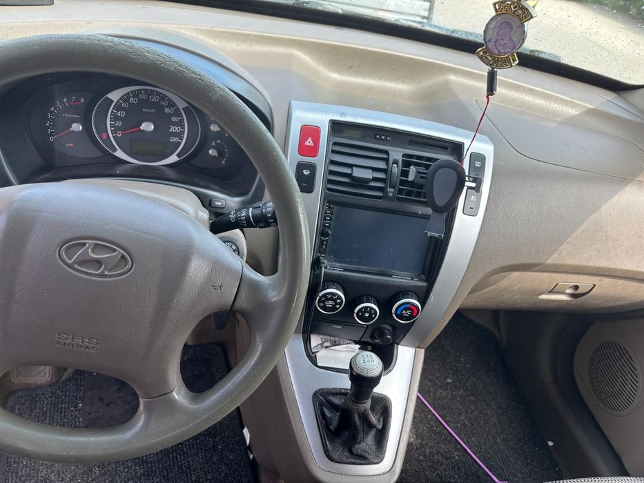 Vând hyundai tucson