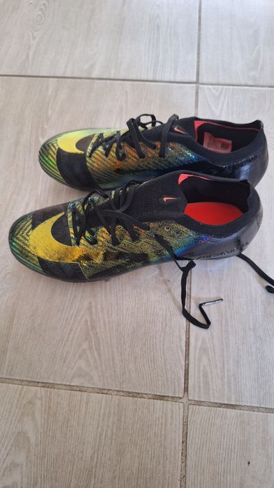 Футболни обувки NIke Mercurial