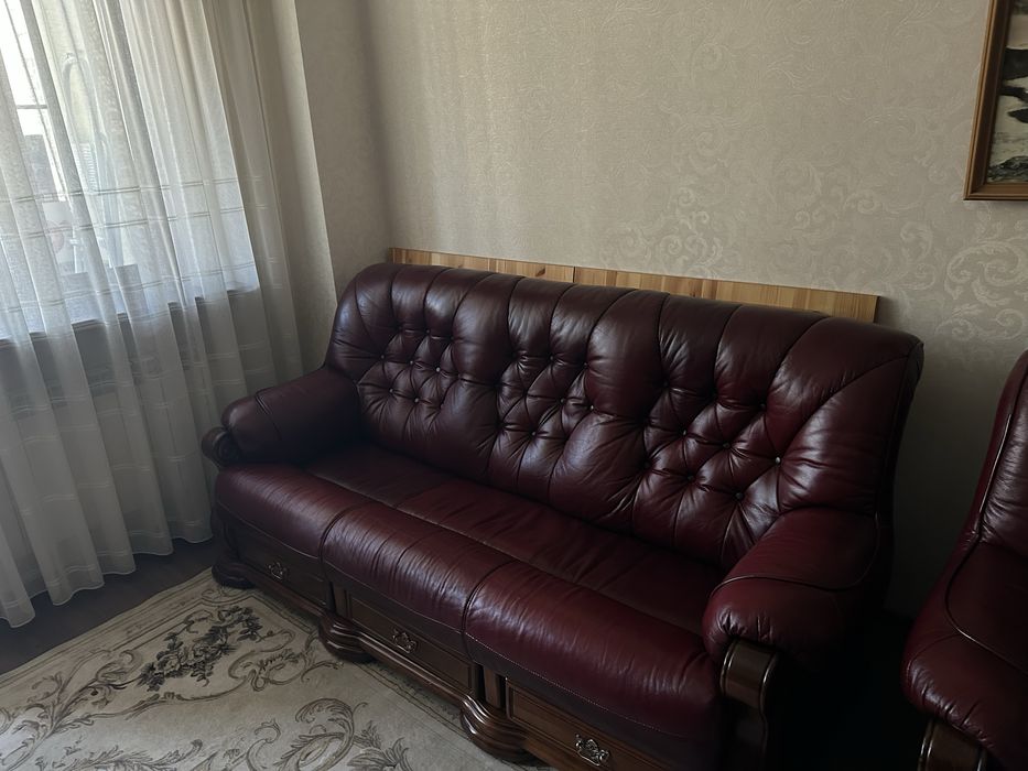 Диван Кожанный.