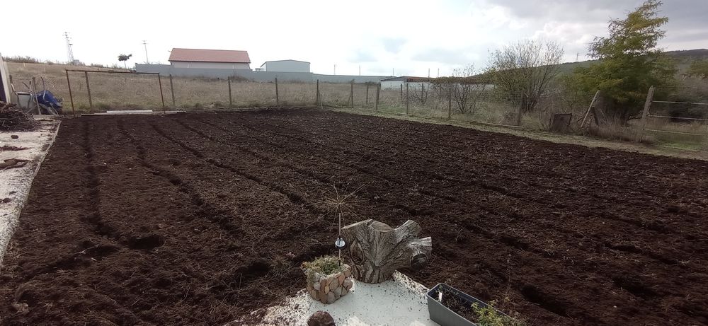 Фрезоване/оране/ на дворни места