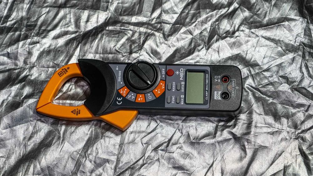 Digital Clamp Meter NEO Tools 94-002 – NOU !