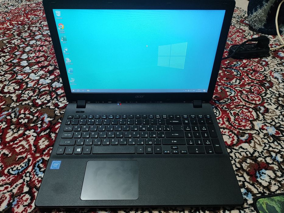 Acer ofis ishlari uchun Noutbook