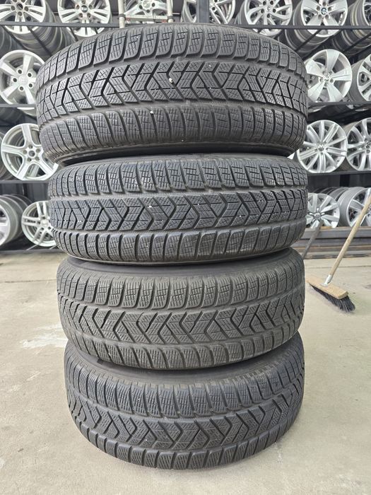 4 Броя 215/65/17 Pirelli 2x6,5mm 2x6mm