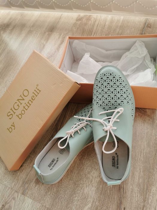 Обувки на дупки, естествена кожа