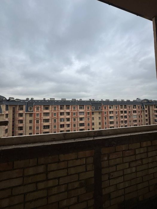 Квартира продается 6/8/8 на жк Parisien