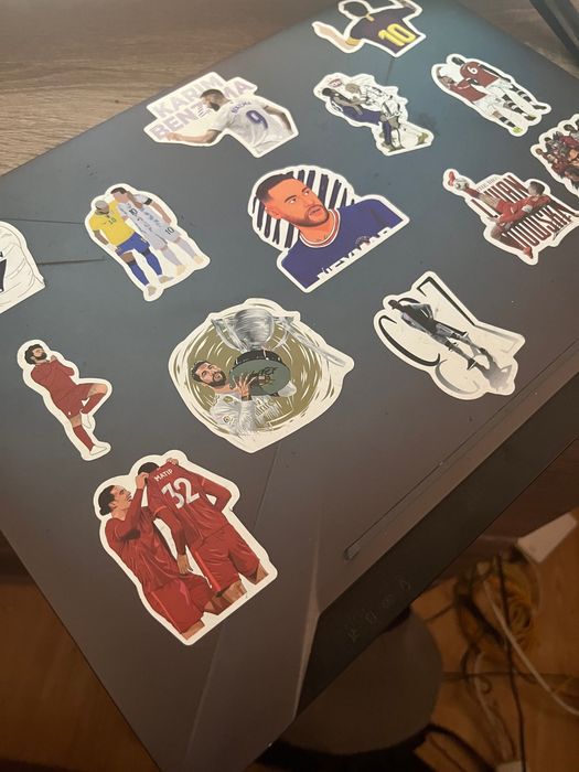 Vand laptop gaming merge perfect fără probleme