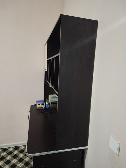 Detskiy shkaf , dars qiladigan parta + javon sotiladi