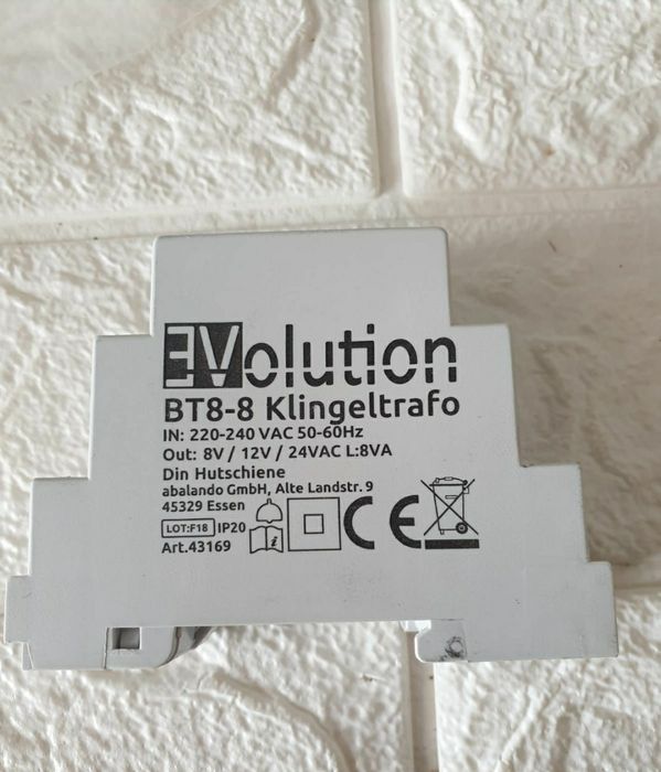 Transformator 3 iesiri: 8, 12, 24v