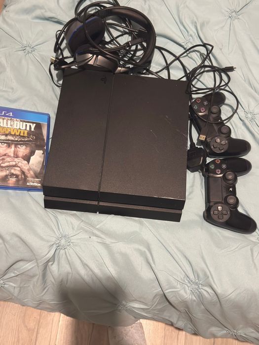 Play station 4 +Xbox one s