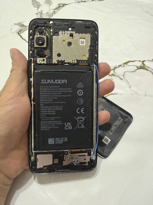 Продам 2 телефона на запчасти